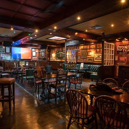 Mccafferty'S Guesthouse אילפורד מראה חיצוני תמונה