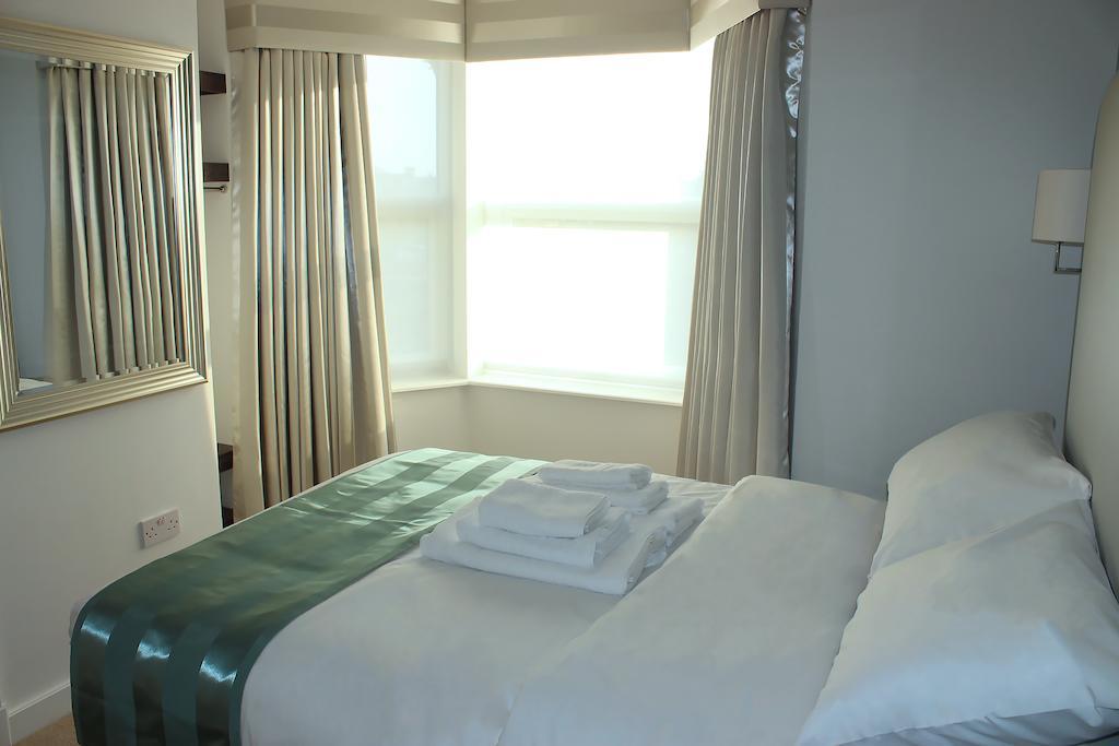 Mccafferty'S Guesthouse אילפורד חדר תמונה
