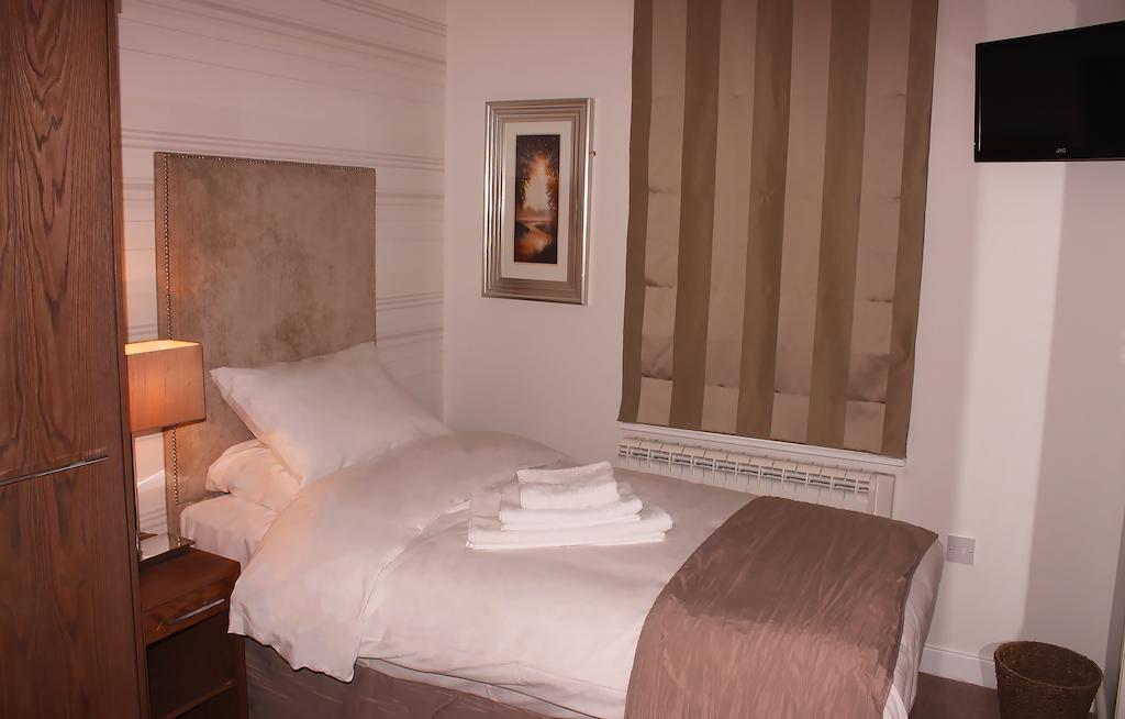 Mccafferty'S Guesthouse אילפורד חדר תמונה
