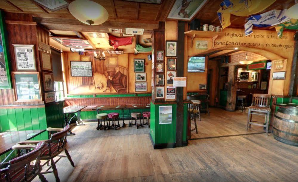 Mccafferty'S Guesthouse אילפורד מראה חיצוני תמונה
